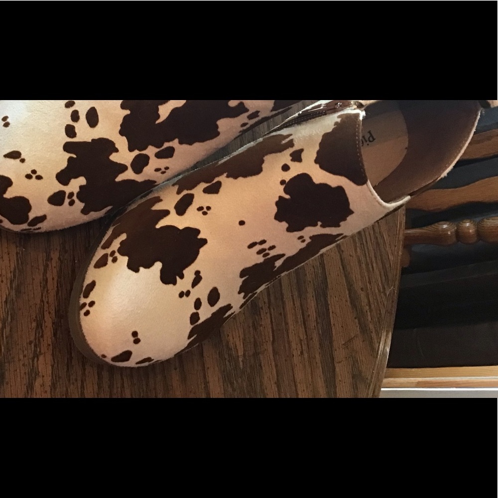 Pierre Dumas cow print shoes size 6